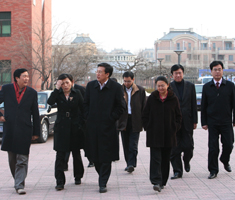 2013年3月12日，原北京市委副秘书长傅华视察九棵树数字文化产业聚集区
